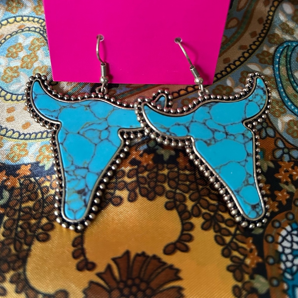 New..Turquoise Bull Head Earrings